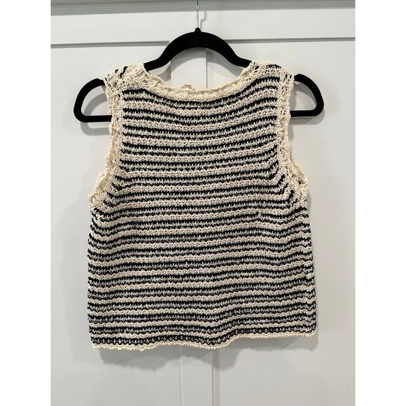 NWT Velvet by Graham & Spencer Sophie Crewneck Sweater Vest Size S - Picture 3 of 5